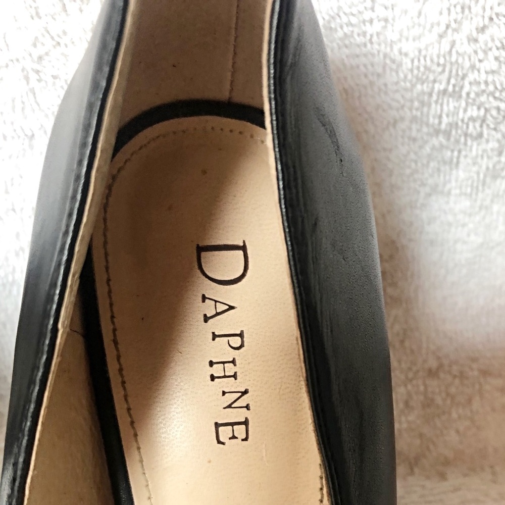 DAPHNE- Black Leather Pumps (See Photos) - Picture 7 of 12